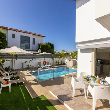 Feriehus Accomoteleia Blue