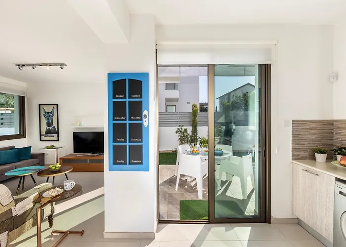 Accomoteleia Blue Feriehus Protaras