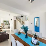 Accomoteleia Blue 4*