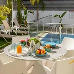 Accomoteleia Blue Holiday home
