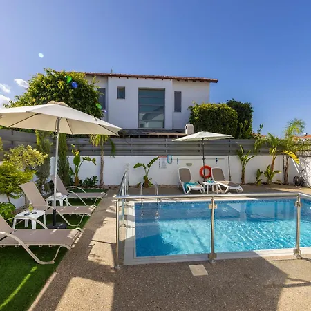 Accomoteleia Blue Holiday home