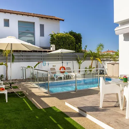 Dom wakacyjny Accomoteleia Blue