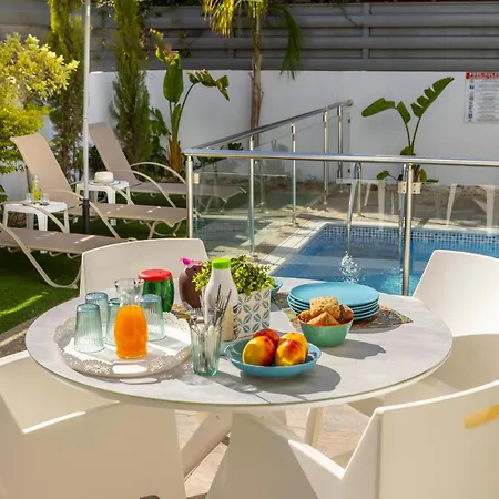 Accomoteleia Blue Holiday home