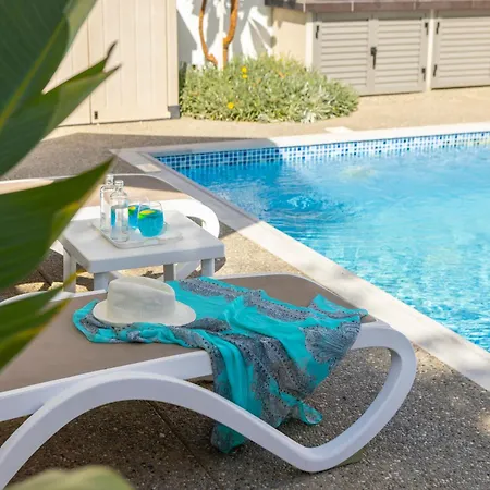 Accomoteleia Blue Holiday home