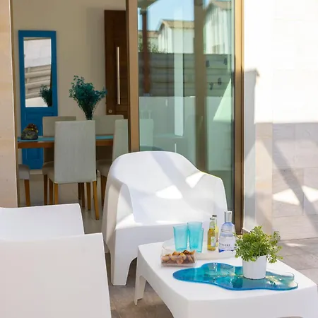 Accomoteleia Blue Holiday home