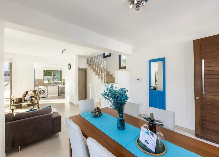 Accomoteleia Blue 4*